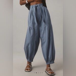 Anthropologie Washed Linen Eyelet Jogger Pants in blue XS